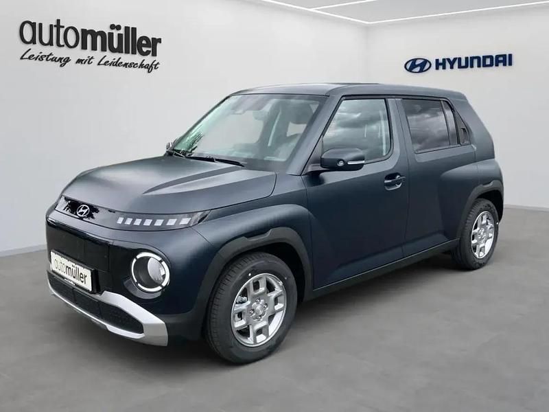 Blau dusk blue / mat Gebraucht 2025 Hyundai Inster Trend Kleinwagen | 26.688 € (Fairer Preis) - Bild 1/1