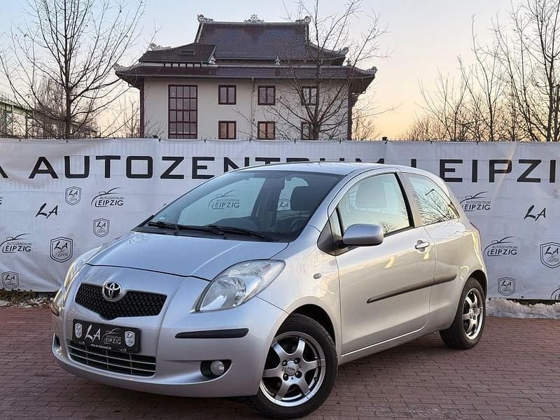 Silber Gebraucht 2007 Toyota Yaris Sol Kleinwagen | 2.980 € (Fairer Preis) - Bild 1/4