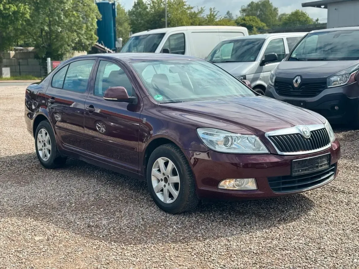 Gebraucht Skoda Octavia 122 PS (89 kW) 2012 Rot Limousine