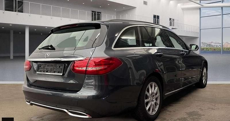 Gebraucht Mercedes C180 Avantgarde 156 PS (114 kW) 2016 Tenoritgrau  metalliclack Kombi