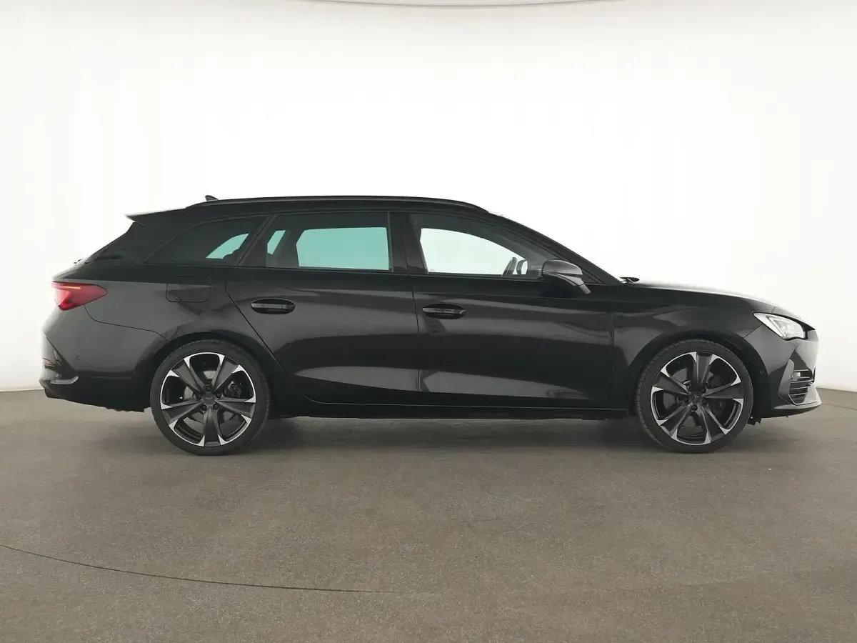 Gebraucht Cupra Leon VZ 310 PS (228 kW) 2022 Mitternachtsschwarz Limousine