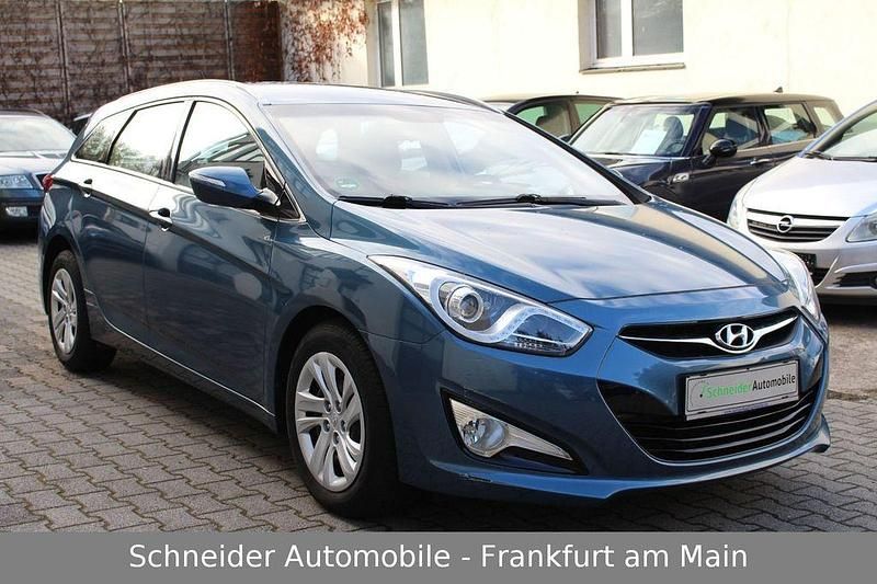 Gebraucht Hyundai i40 135 PS (99 kW) 2013 Blau Kombi