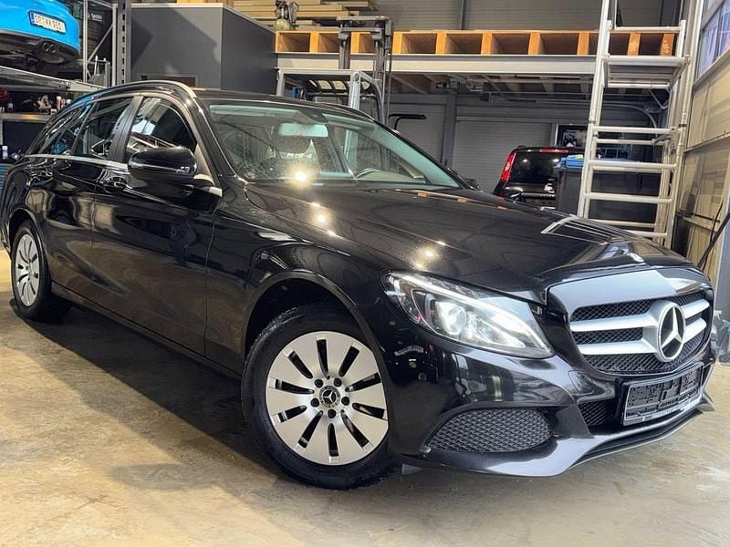 Schwarz Gebraucht 2017 Mercedes C220 Kombi | 11.750 € (Superpreis) - Bild 1/4