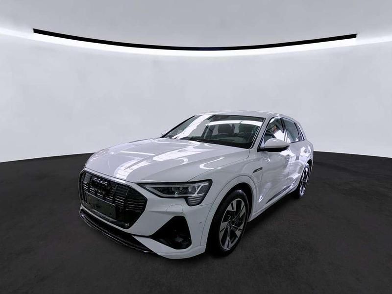 Gletscherweiß metallic Gebraucht 2022 Audi e-tron S-Line SUV | 33.840 € (Guter Preis) - Bild 1/2