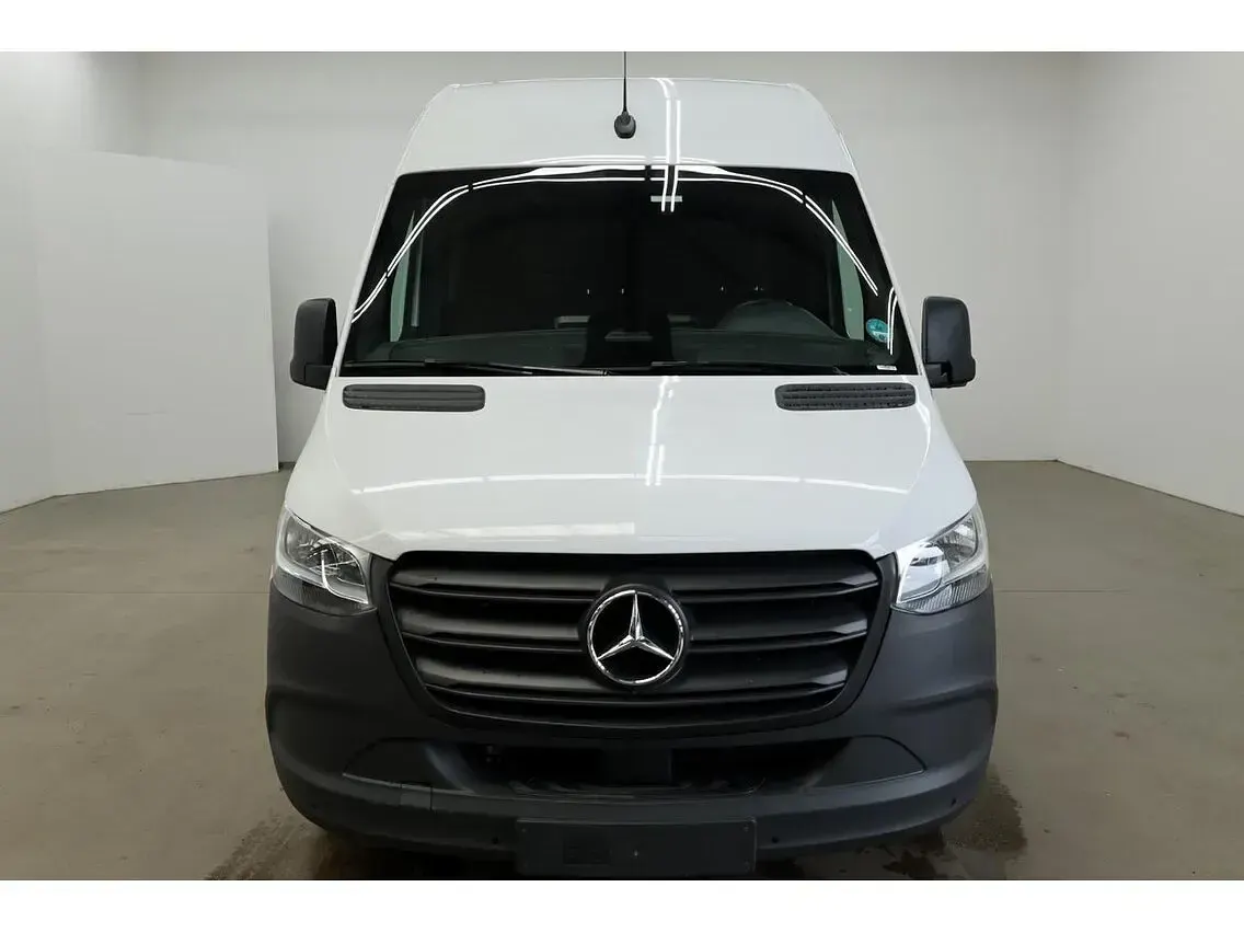 Gebraucht Mercedes Sprinter 170 PS (125 kW) 2025 Arktikweiß Van