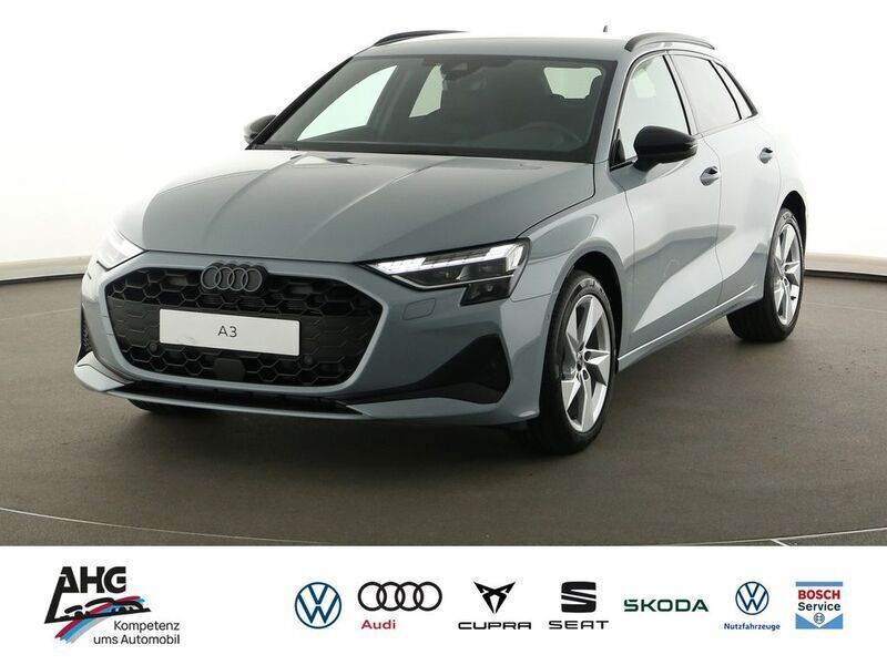 Pfeilgrau perleffekt Neu 2025 Audi A3 Sportback Advanced Limousine | 42.790 € (Teuer) - Bild 1/4