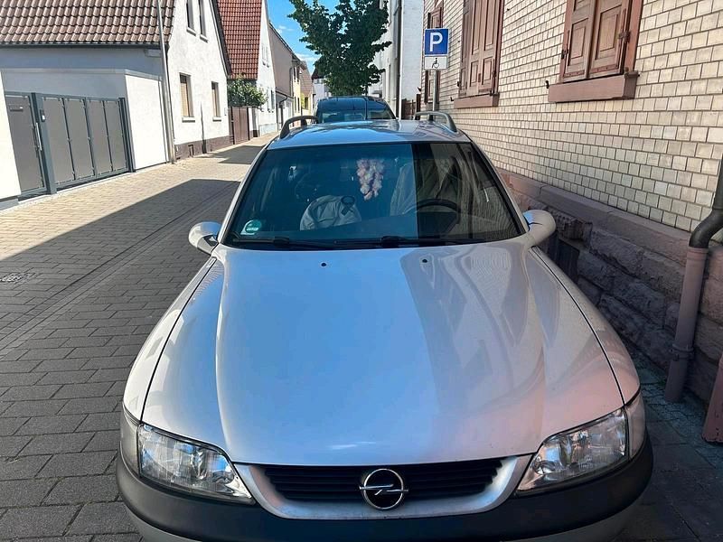 Gebraucht Opel Vectra 95 PS (69 kW) 1999 Silber Kombi