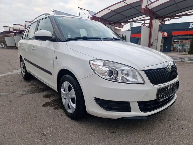 Gebraucht Skoda Fabia Elegance 90 PS (66 kW) 2010 Weiß Kombi