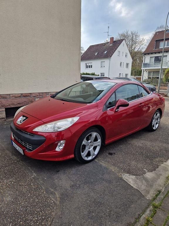 Gebraucht Peugeot 308 CC Premium 140 PS (102 kW) 2010 Rot Cabrio
