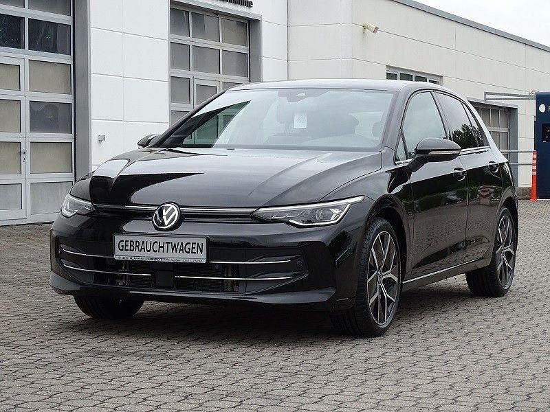 Schwarz Gebraucht 2024 VW Golf Edition Limousine | 29.900 € (Fairer Preis) - Bild 1/4