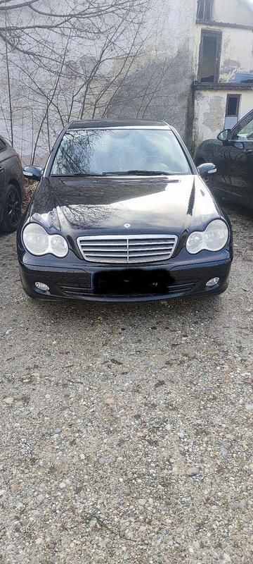 Gebraucht Mercedes C180 143 PS (105 kW) 2004 Schwarz Limousine
