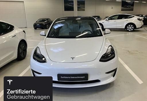 Gebraucht Tesla Model 3 Standard Range 205 kW (279 PS) 2021 Weiß Limousine