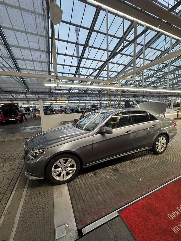 Gebraucht Mercedes E300 Avantgarde 231 PS (169 kW) 2015 Grau Limousine