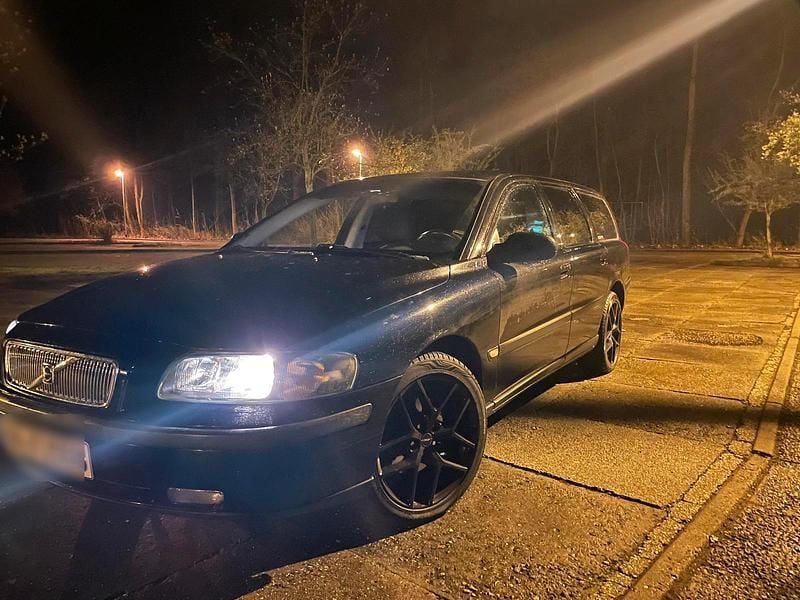 Schwarz Gebraucht 2002 Volvo V70 Kombi | 1.800 € (Guter Preis) - Bild 1/4