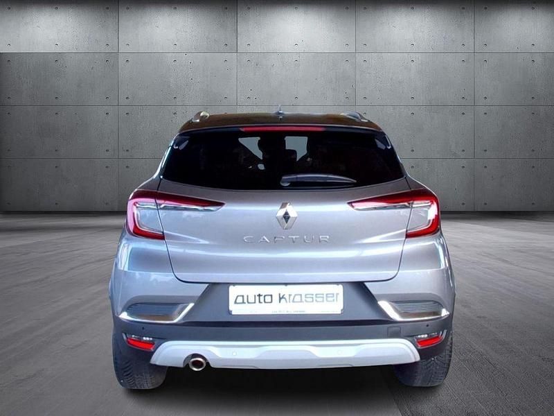 Gebraucht Renault Captur Intens 154 PS (113 kW) 2020 Grau SUV