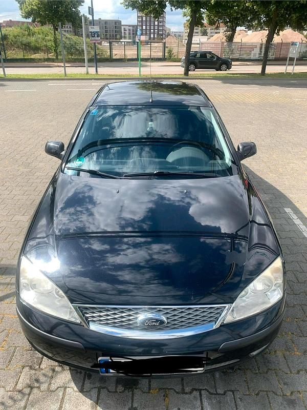 Gebraucht Ford Mondeo 125 PS (91 kW) 2005 Schwarz Kombi