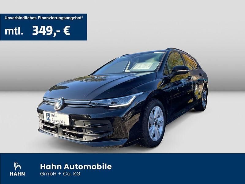Grenadillschwarz metallic Gebraucht 2024 VW Golf VIII Life Kombi | 25.795 € (Fairer Preis) - Bild 1/3