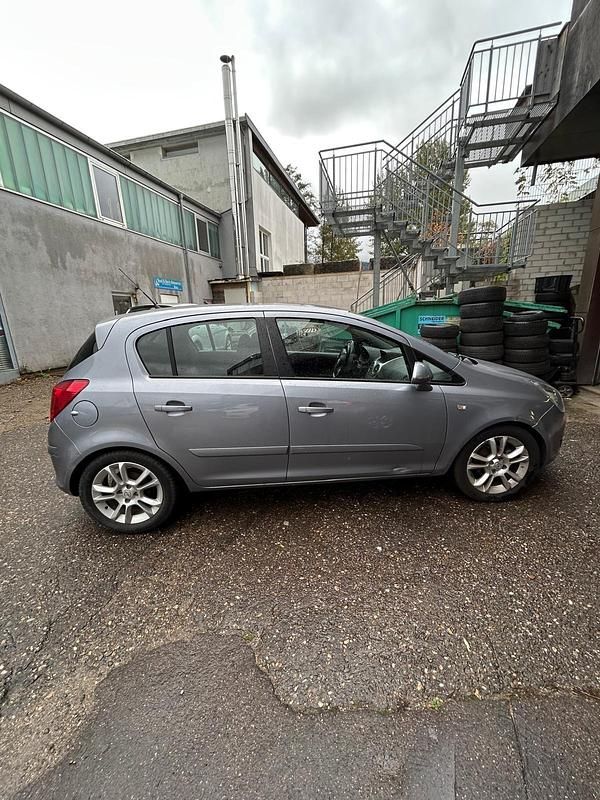 Gebraucht Opel Corsa 90 PS (66 kW) 2007 Kleinwagen