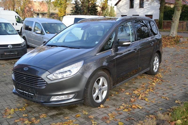 Gebraucht Ford Galaxy Titanium 179 PS (131 kW) 2017 Grau Van / Kleinbus