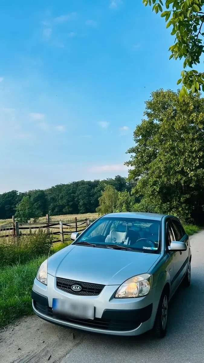 Gebraucht Kia Rio Silver 97 PS (71 kW) 2006 Silber Kleinwagen