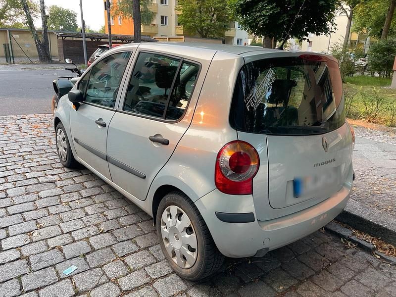 Gebraucht Renault Modus 68 PS (50 kW) 2006 Grau Van / Kleinbus