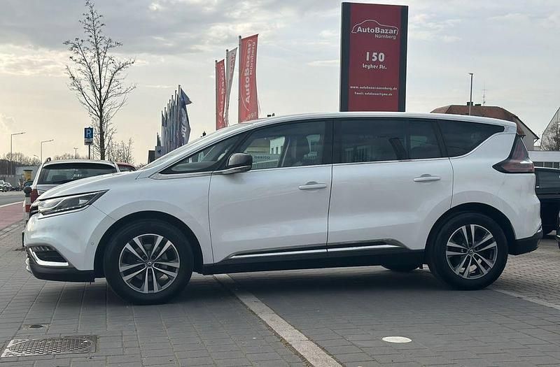 Gebraucht Renault Espace Intens 160 PS (117 kW) 2018 Weiß Van / Kleinbus
