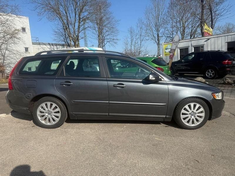 Gebraucht Volvo V50 136 PS (100 kW) 2010 Grau Kombi