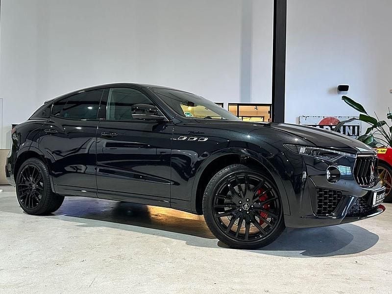 Gebraucht Maserati Levante 430 PS (316 kW) 2024 Schwarz SUV
