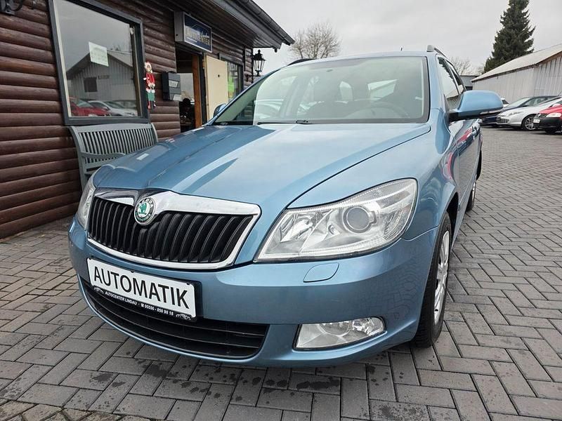 Gebraucht Skoda Octavia Ambiente 122 PS (89 kW) 2010 Blau Kombi