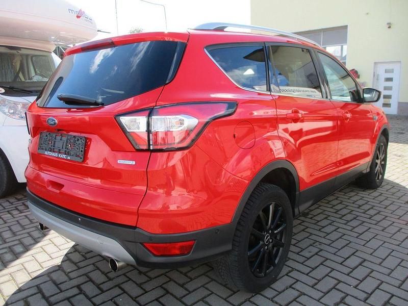Gebraucht Ford Kuga Titanium 150 PS (110 kW) 2017 Racerot SUV