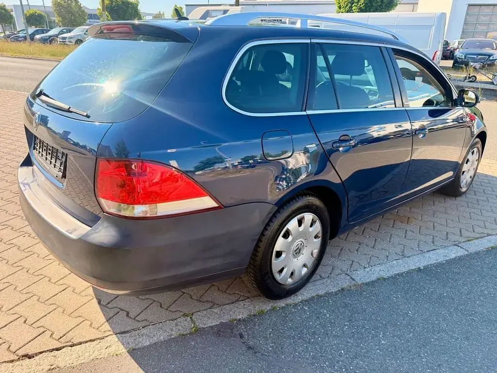 Gebraucht VW Golf VI Style 105 PS (77 kW) 2011 Blau Kleinwagen