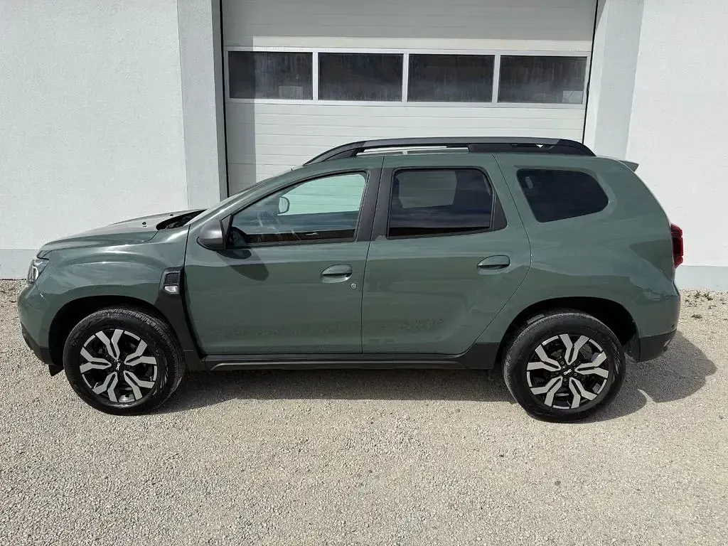Second-hand Dacia Duster Journey 150 CP (110 kW) 2023 Verde SUV