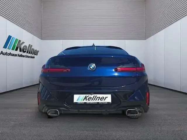 Gebraucht BMW X4 M Sport 288 PS (211 kW) 2024 Tansanitblau met. SUV