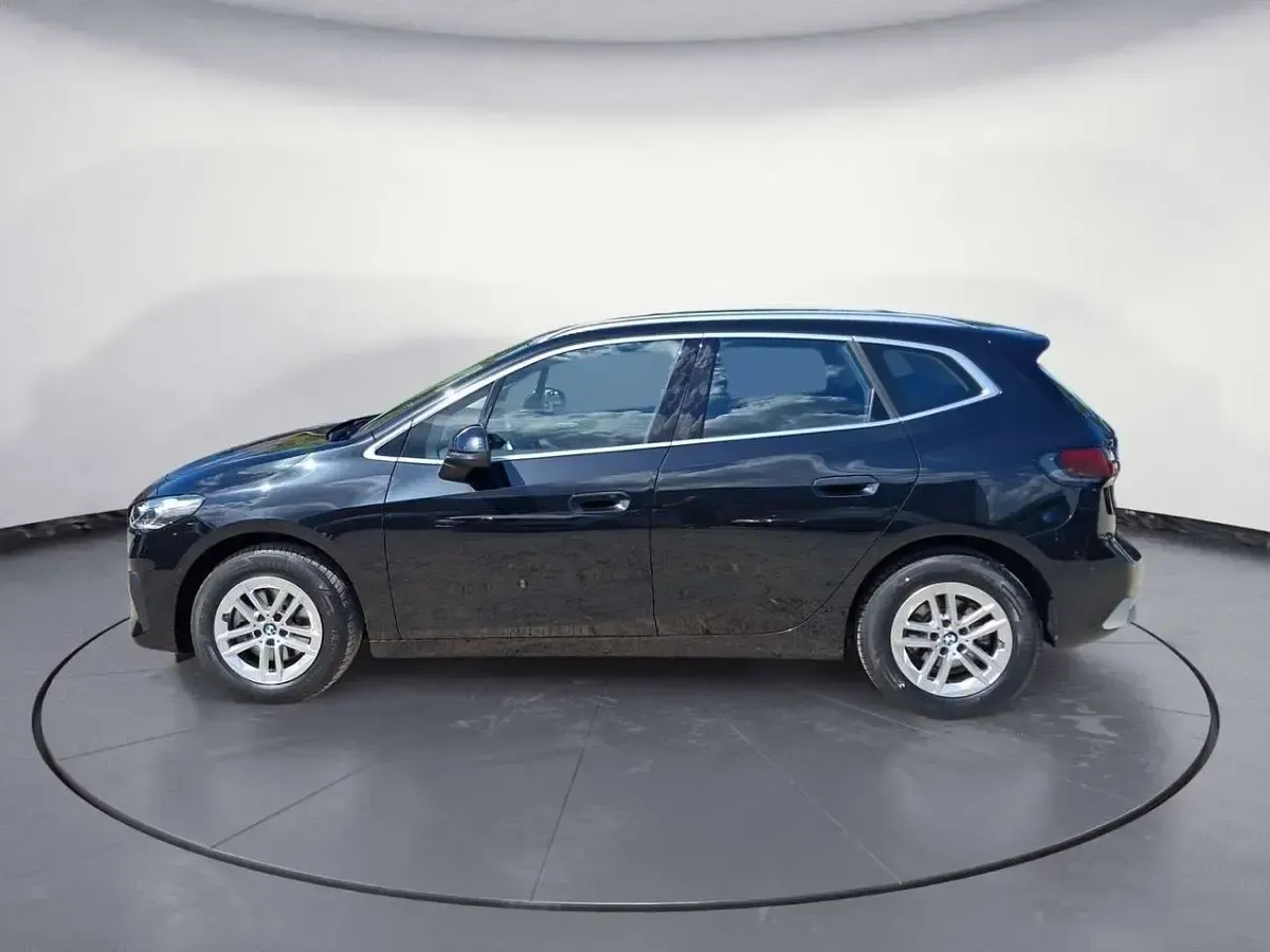 Gebraucht BMW 218 136 PS (100 kW) 2022 Sapphirschwarz metallic Van / Kleinbus