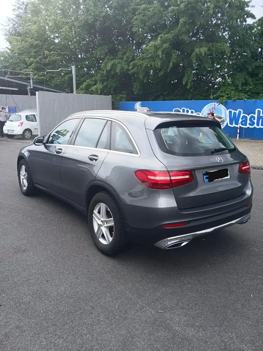 Gebraucht Mercedes GLC250 204 PS (150 kW) 2017 Grau SUV