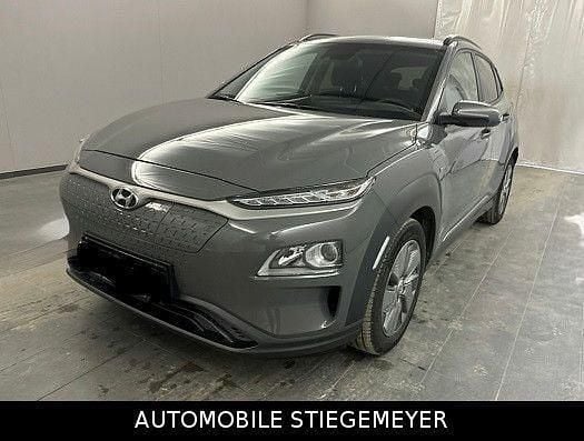 Grau Gebraucht 2021 Hyundai Kona Advantage SUV | 14.990 € (Guter Preis) - Bild 1/4