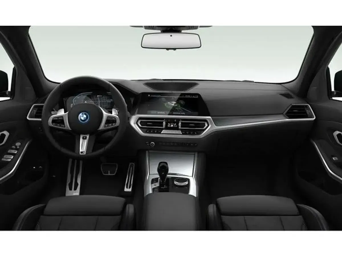 Gebraucht BMW 330e M Sport 292 PS (214 kW) 2022 Grau Kombi