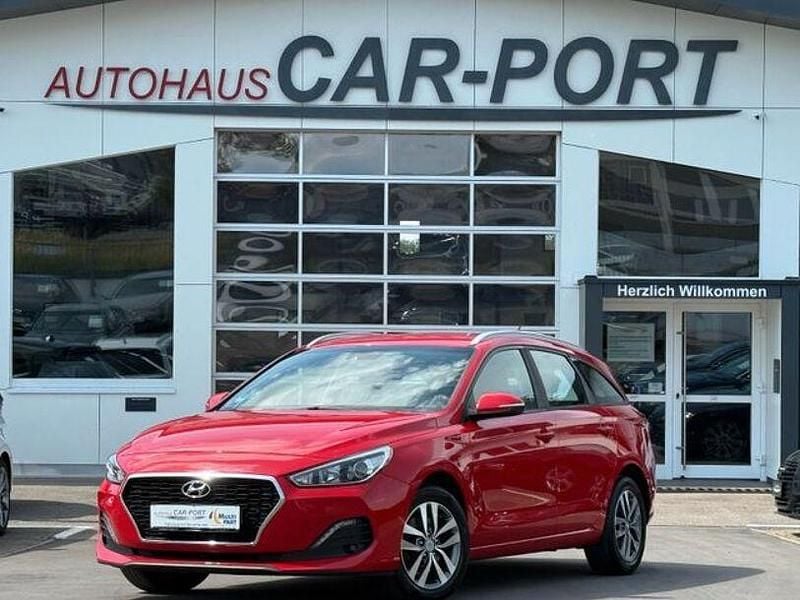 Rot Gebraucht 2019 Hyundai i30 Trend Kombi | 12.490 € (Guter Preis) - Bild 1/4