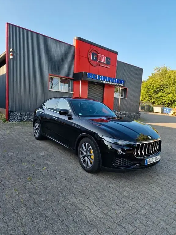 Gebraucht Maserati Levante 430 PS (316 kW) 2018 Schwarz SUV