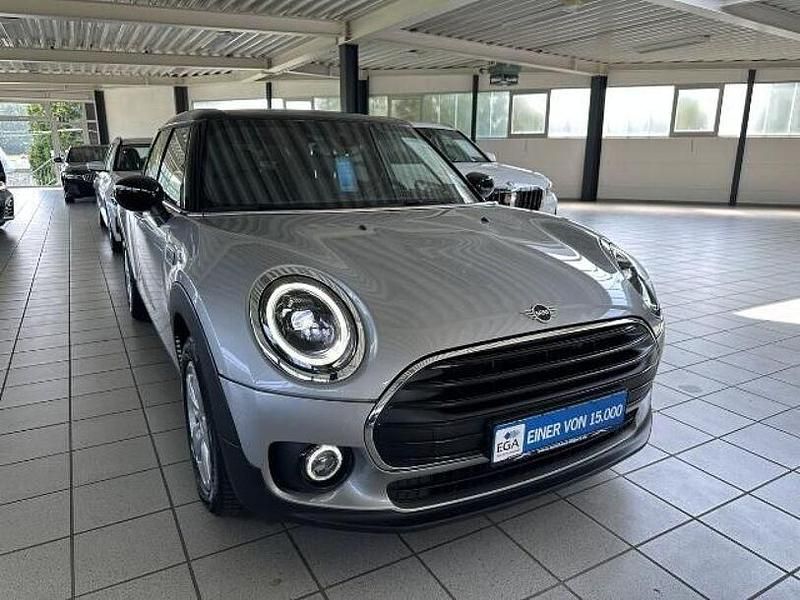 Melting silver iii (metallic) Gebraucht 2023 Mini Cooper Clubman Classic Kombi | 26.700 € (Fairer Preis) - Bild 1/4