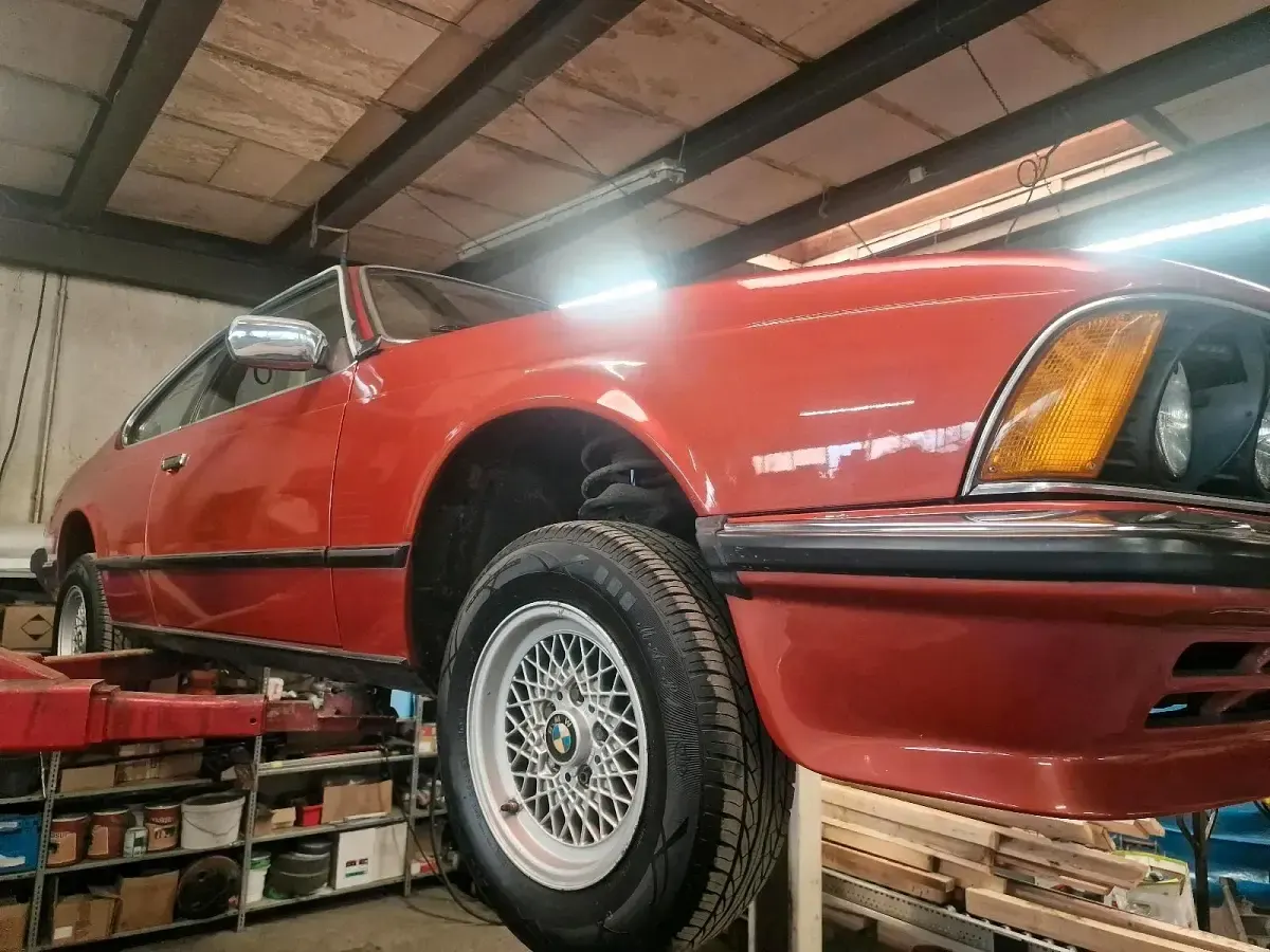 Gebraucht BMW 635 218 PS (160 kW) 1981 Rot Coupé