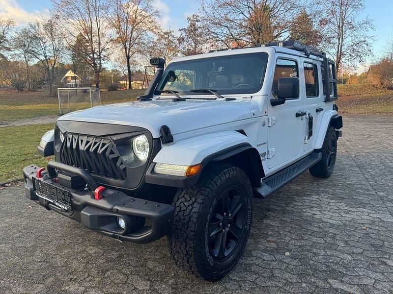 Bright white clear coat Gebraucht 2021 Jeep Wrangler Unlimited Sahara SUV | 45.990 € (Etwas zu teuer) - Bild 1/4