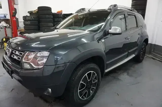 Gebraucht Dacia Duster Urban Explorer 125 PS (91 kW) 2016 Grau SUV