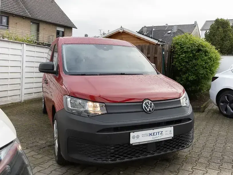 Usata VW Caddy 75 CV (55 kW) 2021 Rosso Monovolume