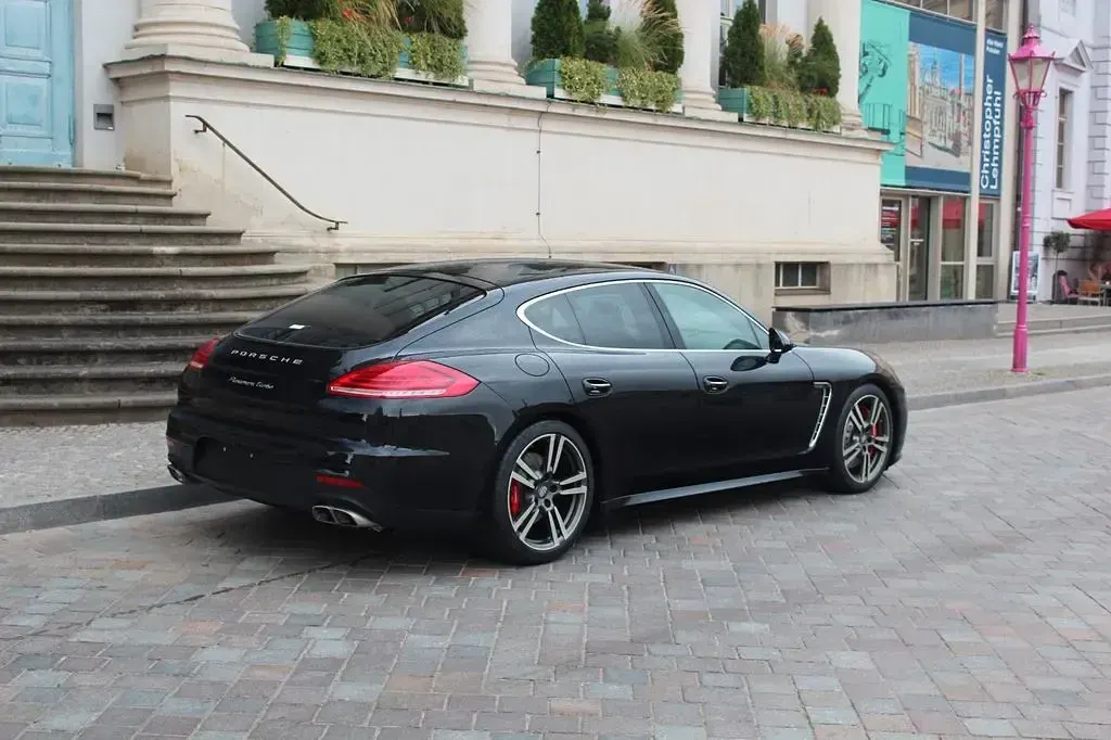 Gebraucht Porsche Panamera Turbo 519 PS (381 kW) 2013 Schwarz Kleinwagen
