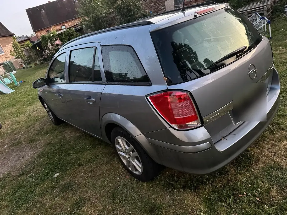 Gebraucht Opel Astra 120 PS (88 kW) 2004 Silber Kombi