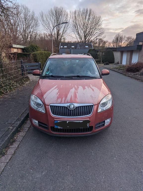 Orange Gebraucht 2008 Skoda Fabia Ambiente Limousine | 2.100 € (Superpreis) - Bild 1/4