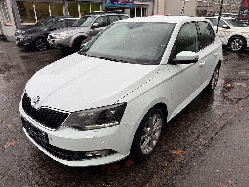 Gebraucht Skoda Fabia Joy 75 PS (55 kW) 2016 Weiß Limousine