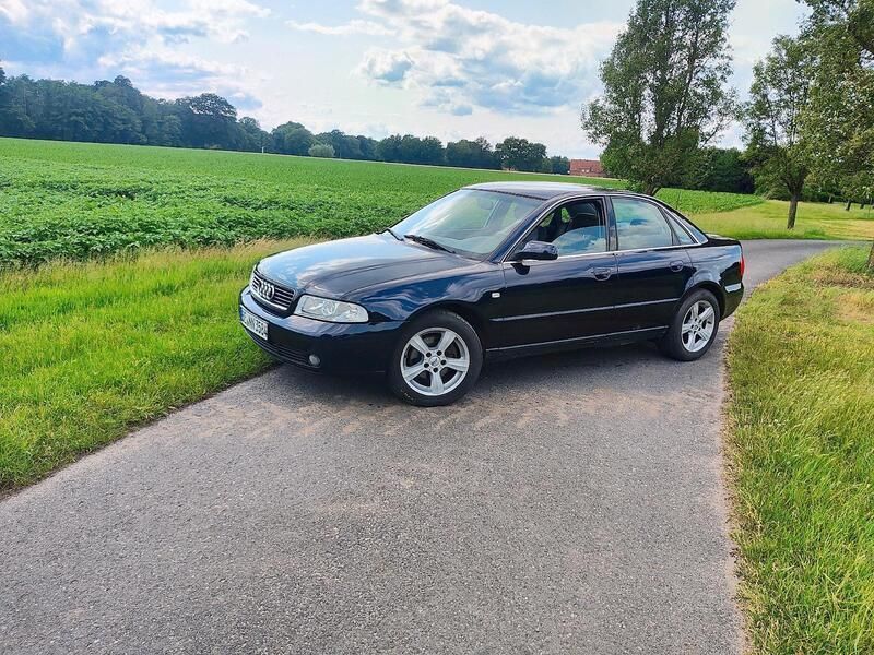 Blau Gebraucht 1999 Audi A4 Limousine | 2.400 € (Fairer Preis) - Bild 1/4