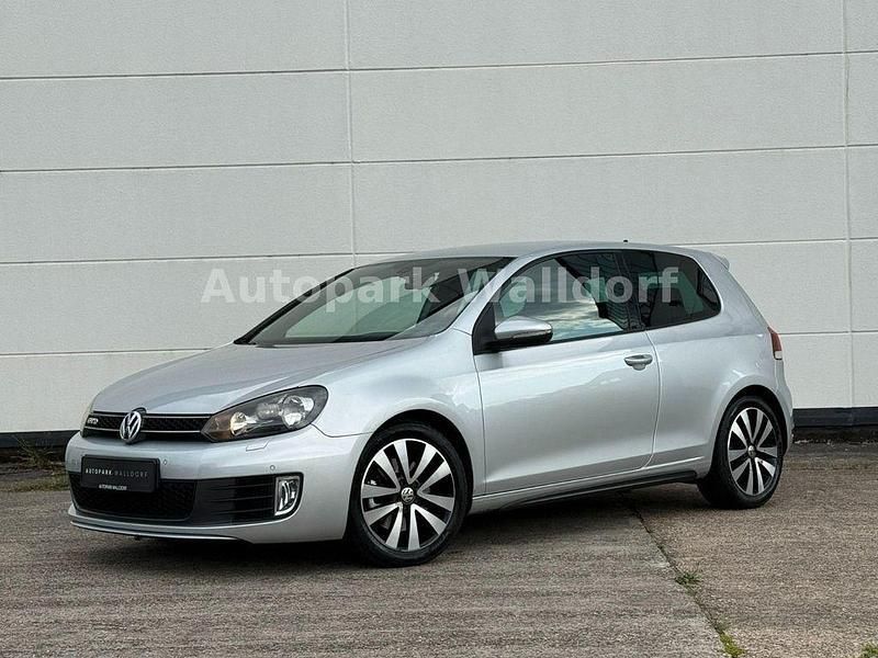 Silber Gebraucht 2010 VW Golf VI GTD Limousine | 9.290 € (Fairer Preis) - Bild 1/4